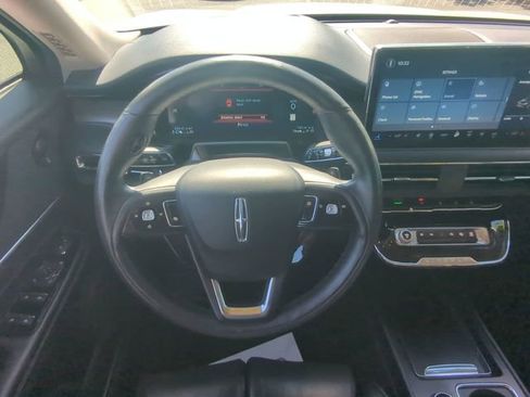 Used 2023 Lincoln Corsair Reserve w/ Equipment Group 202A AWD/4WD image 17