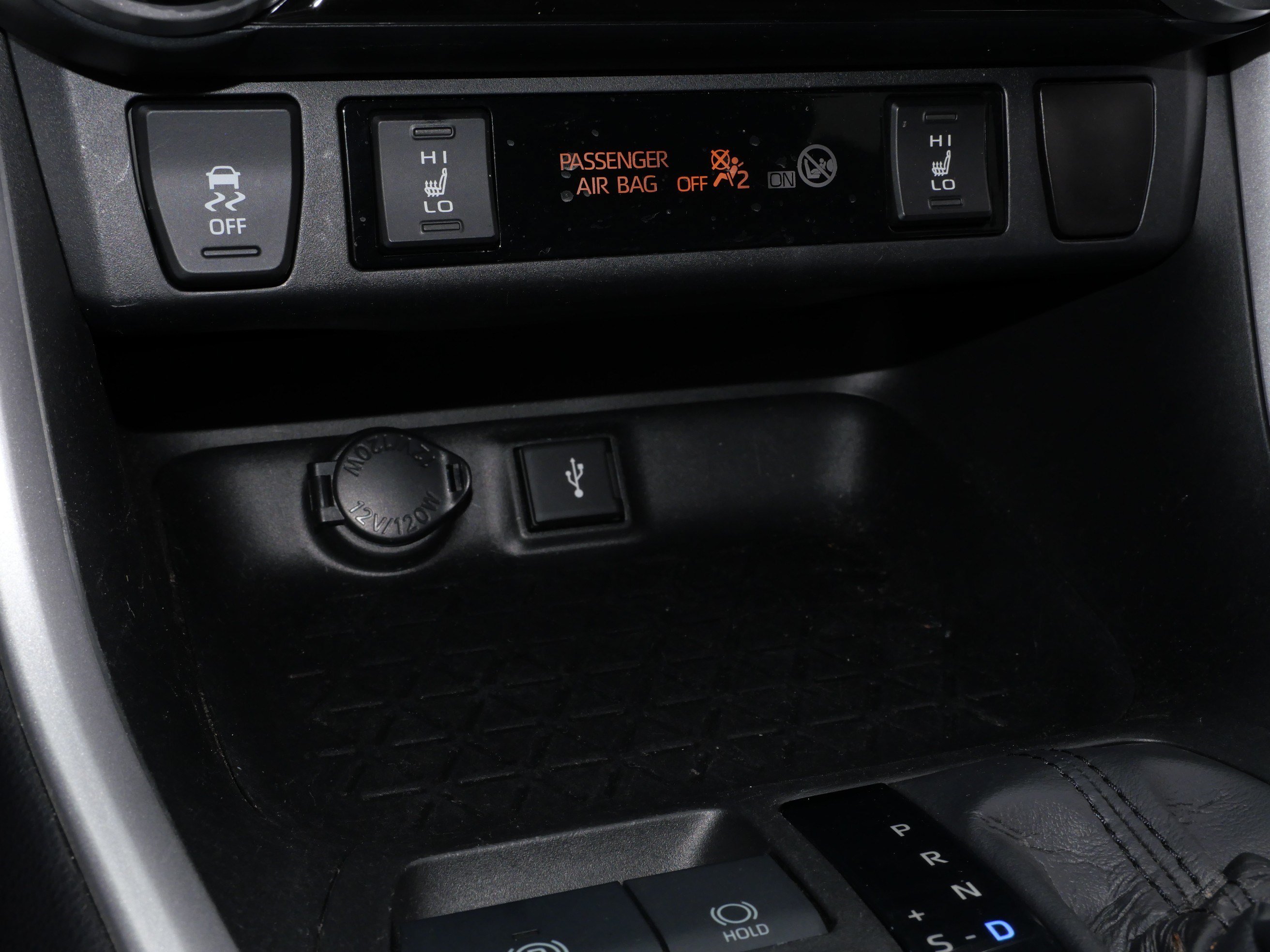 Used 2020 Toyota RAV4 XLE w/ Convenience Package AWD/4WD image 28