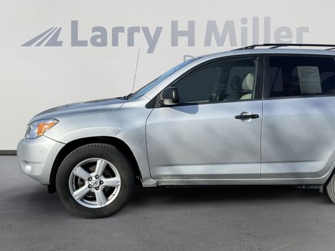 Used 2007 Toyota RAV4 Base image 10