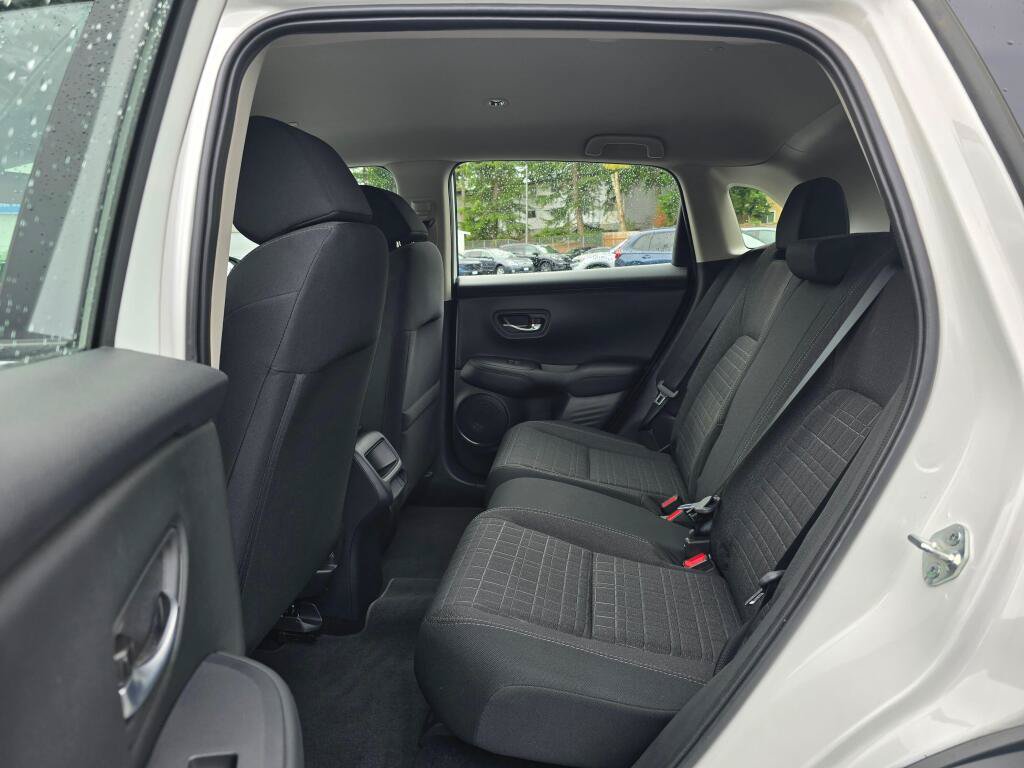 Certified 2025 Honda HR-V LX image 4