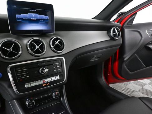 Used 2020 Mercedes-Benz GLA 250 image 13