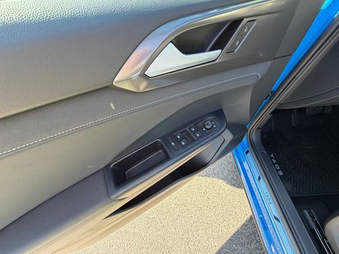 New 2026 Volkswagen Taos SE AWD/4WD image 32