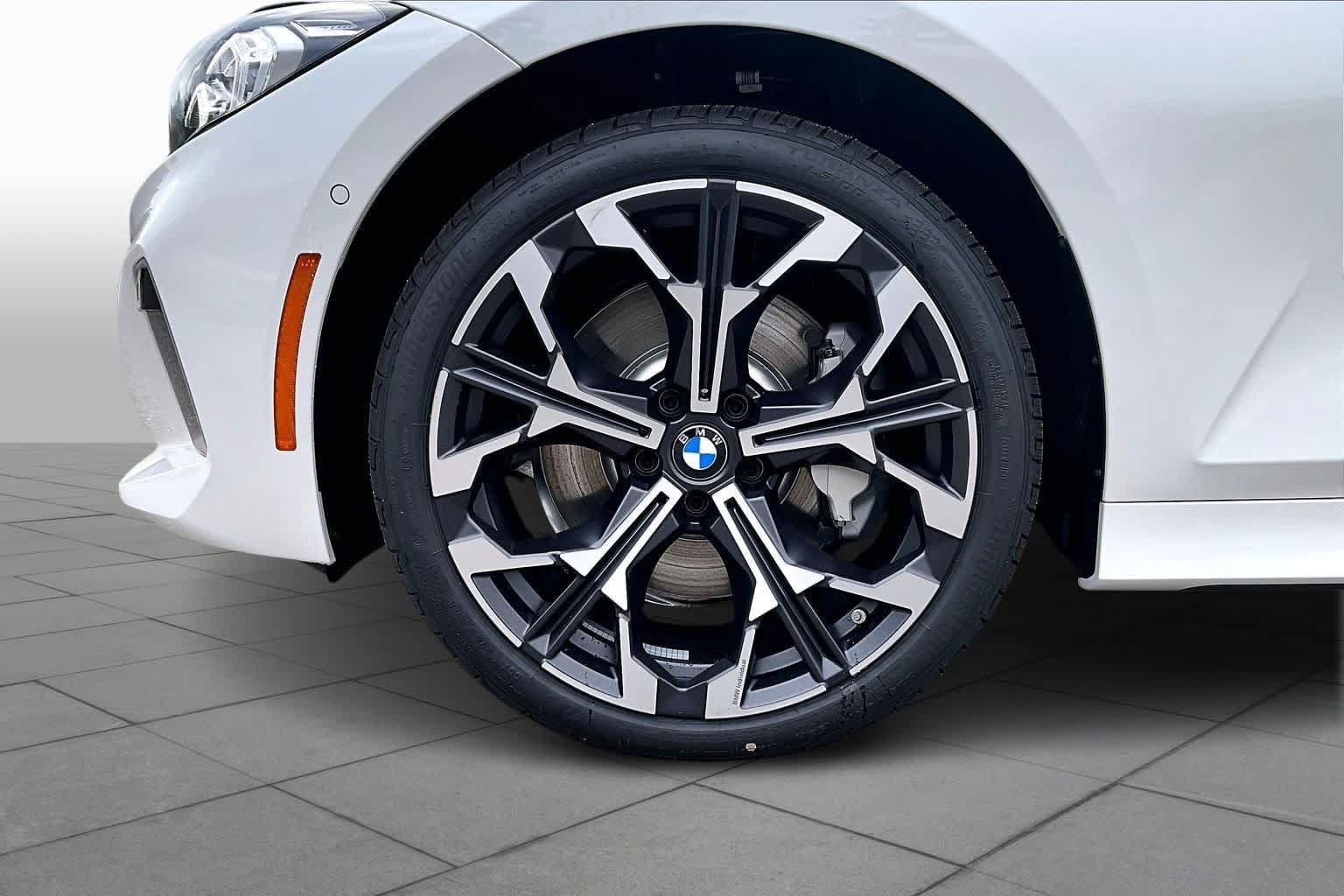 Used 2026 BMW 330i xDrive Sedan w/ Premium Package AWD/4WD image 11