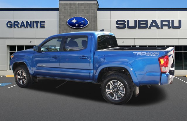 Used 2017 Toyota Tacoma TRD Sport w/ Tow Package (A/T) AWD/4WD image 8