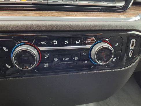 Used 2025 Chevrolet Silverado 1500 LT image 8