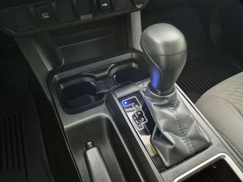 Used 2023 Toyota Tacoma SR w/ SR Convenience Package RWD image 17