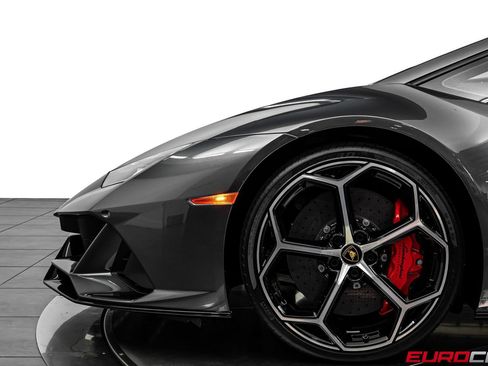Used 2020 Lamborghini Huracan EVO AWD/4WD image 14