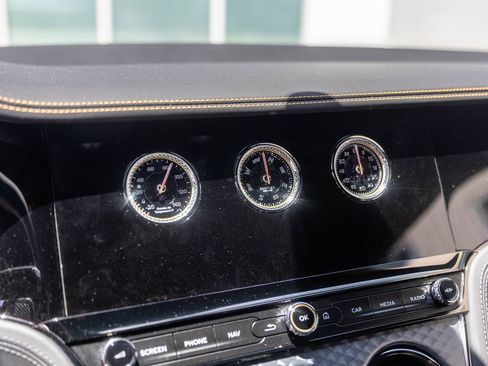 Certified 2025 Bentley Continental GT AWD/4WD image 30