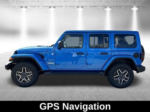 Used 2024 Jeep Wrangler Unlimited Sahara w/ Technology Group AWD/4WD image 3