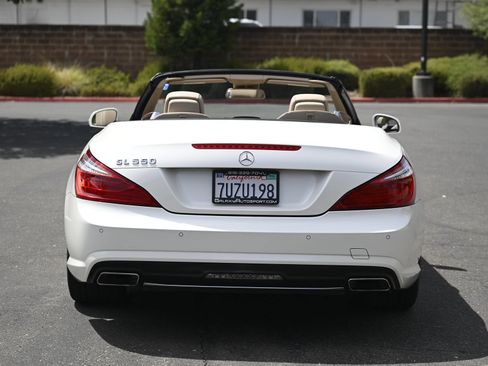 Used 2013 Mercedes-Benz SL 550 image 12