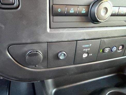 Used 2025 GMC Savana 3500 LT w/ LT Preferred Equipment Group image 25