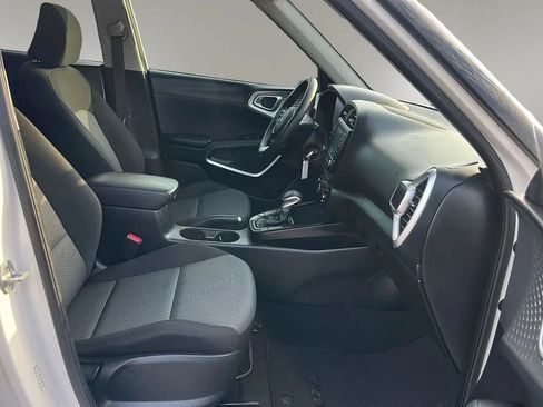 Used 2020 Kia Soul LX FWD image 6