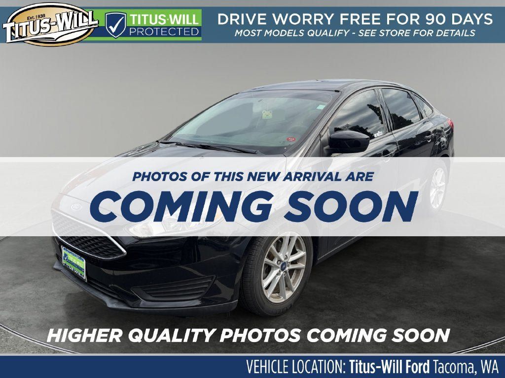 Used 2018 Ford Focus SE FWD image 2