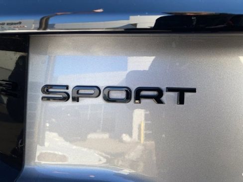 Used 2025 Land Rover Discovery Sport Dynamic SE image 5