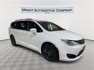 Certified 2019 Chrysler Pacifica Touring-L w/ S Appearance Package video 1