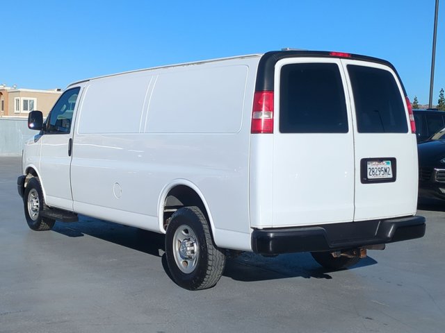 Used 2017 Chevrolet Express 3500 Extended RWD image 8