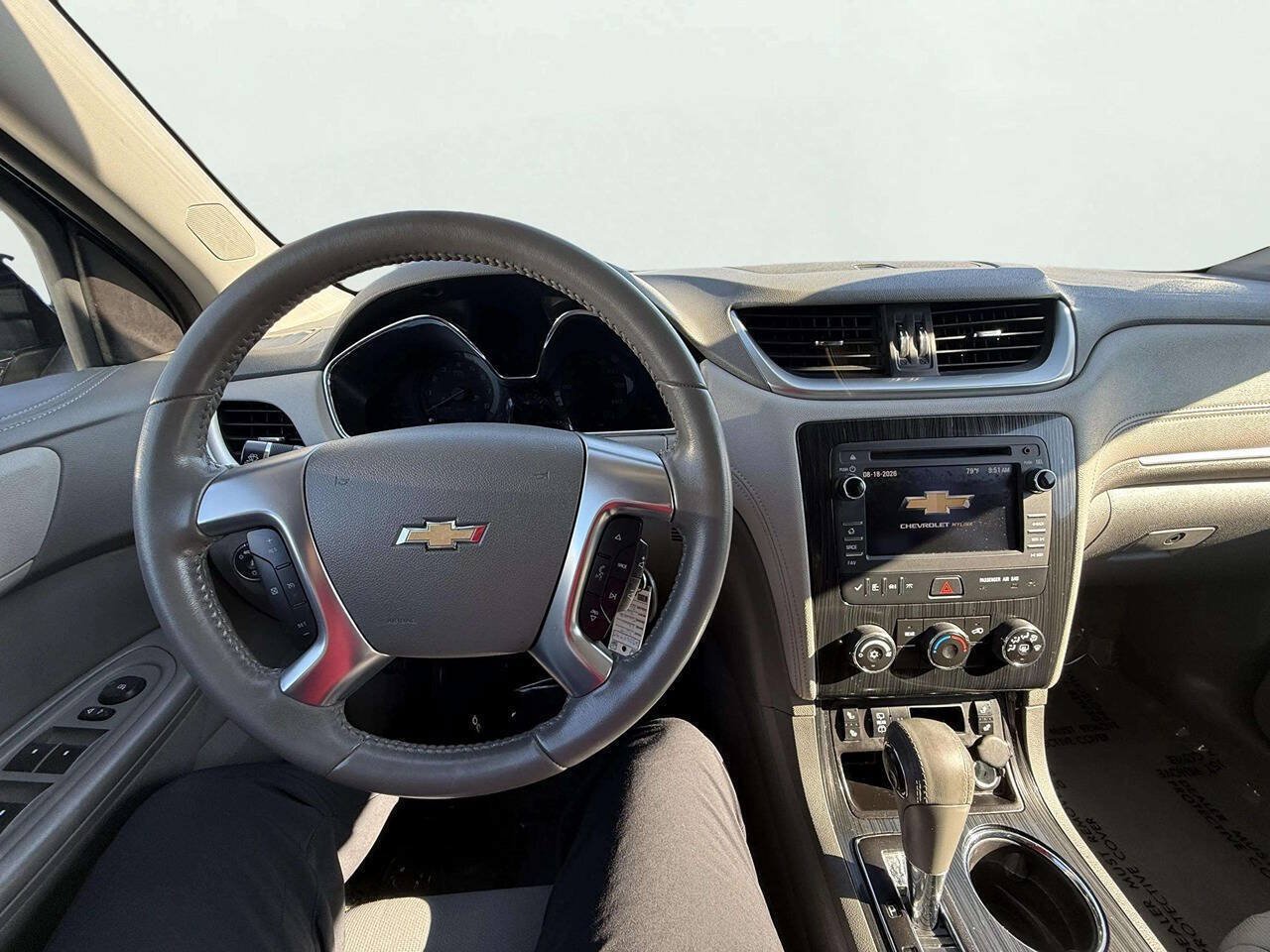 Used 2017 Chevrolet Traverse LT w/ Style and Technology Package FWD image 16