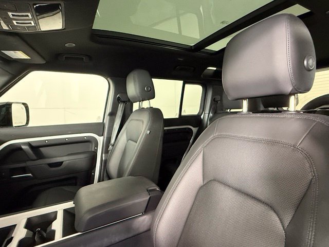 Certified 2025 Land Rover Defender 110 S AWD/4WD image 15