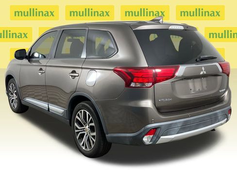 Used 2018 Mitsubishi Outlander ES image 8