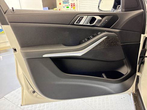 Used 2022 BMW X5 sDrive40i image 12