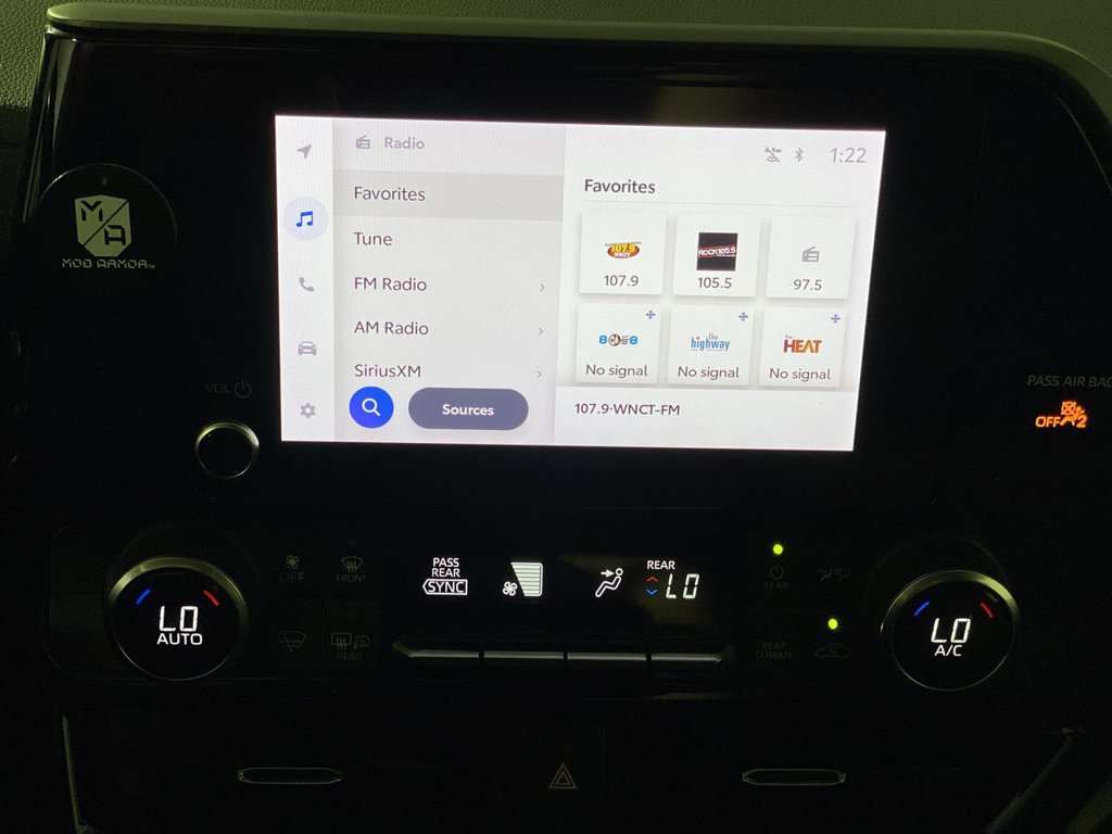 Used 2023 Toyota Highlander LE FWD image 18