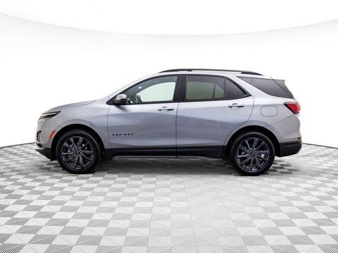Used 2024 Chevrolet Equinox RS image 2