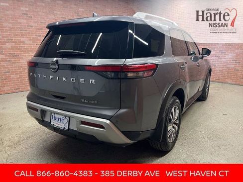Certified 2023 Nissan Pathfinder SL image 6