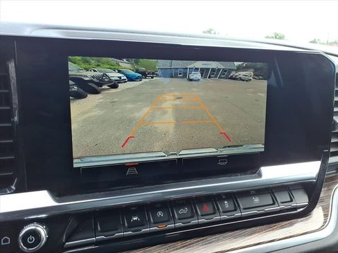 Used 2025 GMC Sierra 1500 Elevation image 18