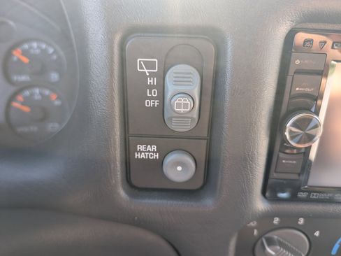 Used 2004 Chevrolet Blazer LS w/ Preferred Equipment Group image 74