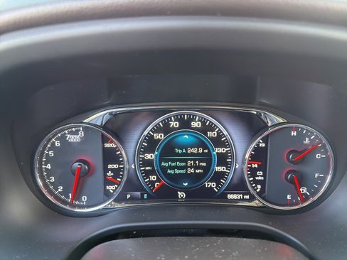 Used 2019 GMC Acadia Denali image 19