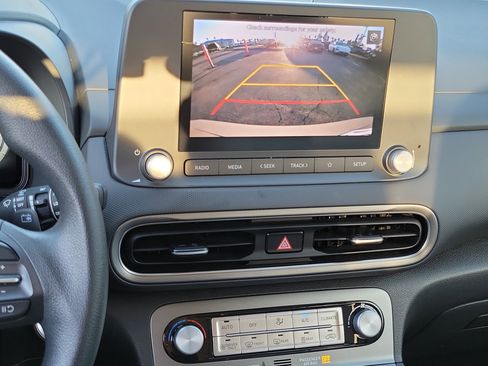 Certified 2023 Hyundai Kona SE image 12