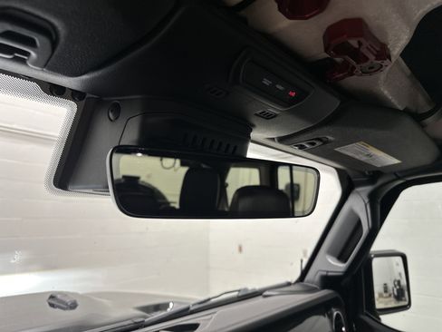 Used 2022 Jeep Wrangler Unlimited Rubicon w/ Xtreme Recon 35" Tire Package image 27