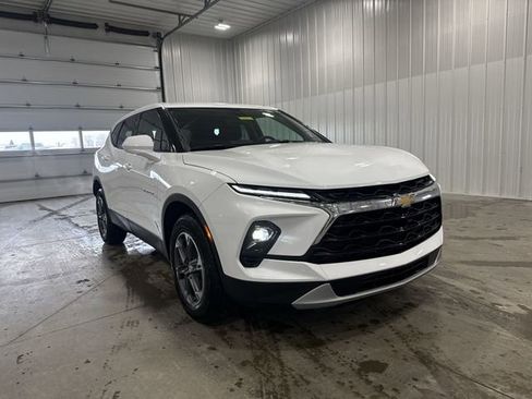 Used 2025 Chevrolet Blazer LT image 6