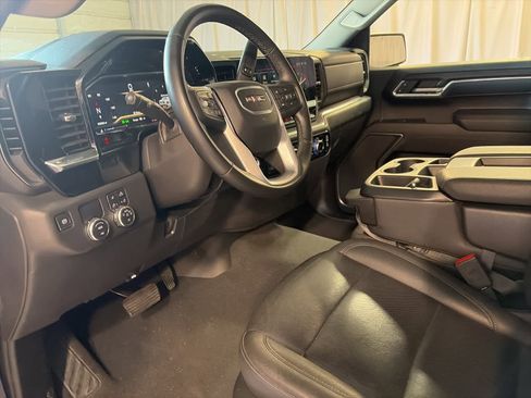 Used 2025 GMC Sierra 1500 SLT image 25