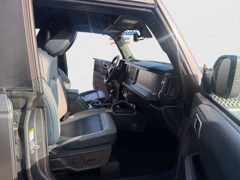 Used 2023 Ford Bronco Outer Banks AWD/4WD image 23