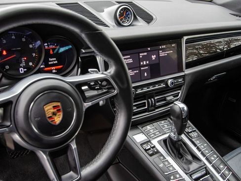 Used 2019 Porsche Macan image 12