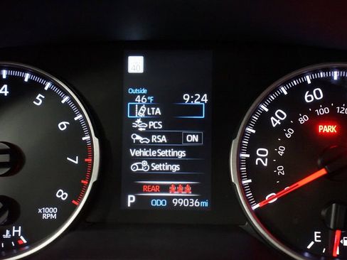 Used 2022 Toyota RAV4 LE image 16