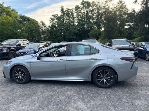 Used 2023 Toyota Camry SE FWD image 8