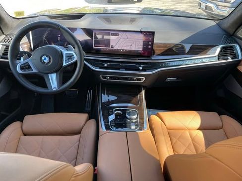 Used 2026 BMW X7 xDrive40i w/ M Sport Package AWD/4WD image 10