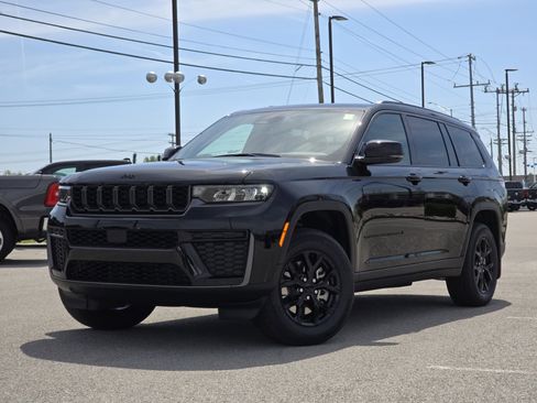 New 2026 Jeep Grand Cherokee L 4WD image 1