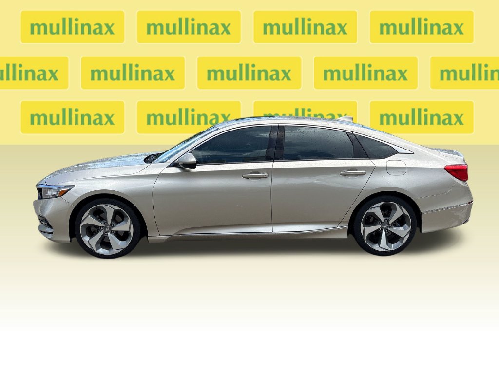 Used 2018 Honda Accord Touring image 11