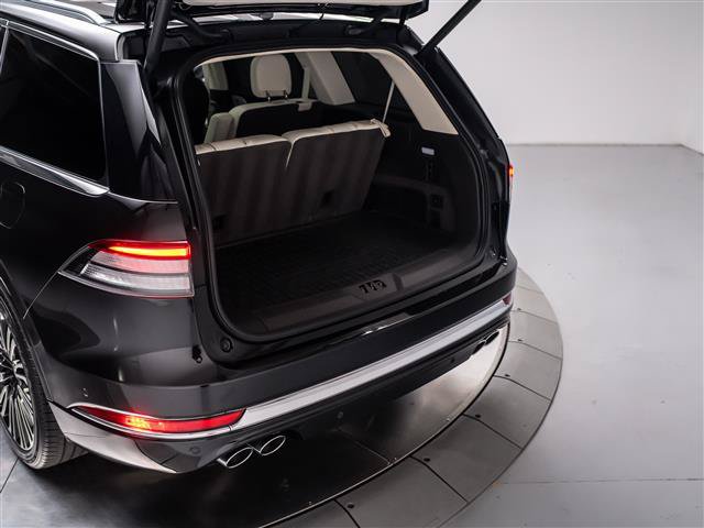 Used 2023 Lincoln Aviator Black Label w/ Dynamic Handling Package AWD/4WD image 36