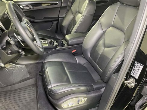 Used 2018 Porsche Macan image 64
