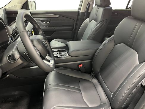 New 2026 Honda Pilot Touring image 11