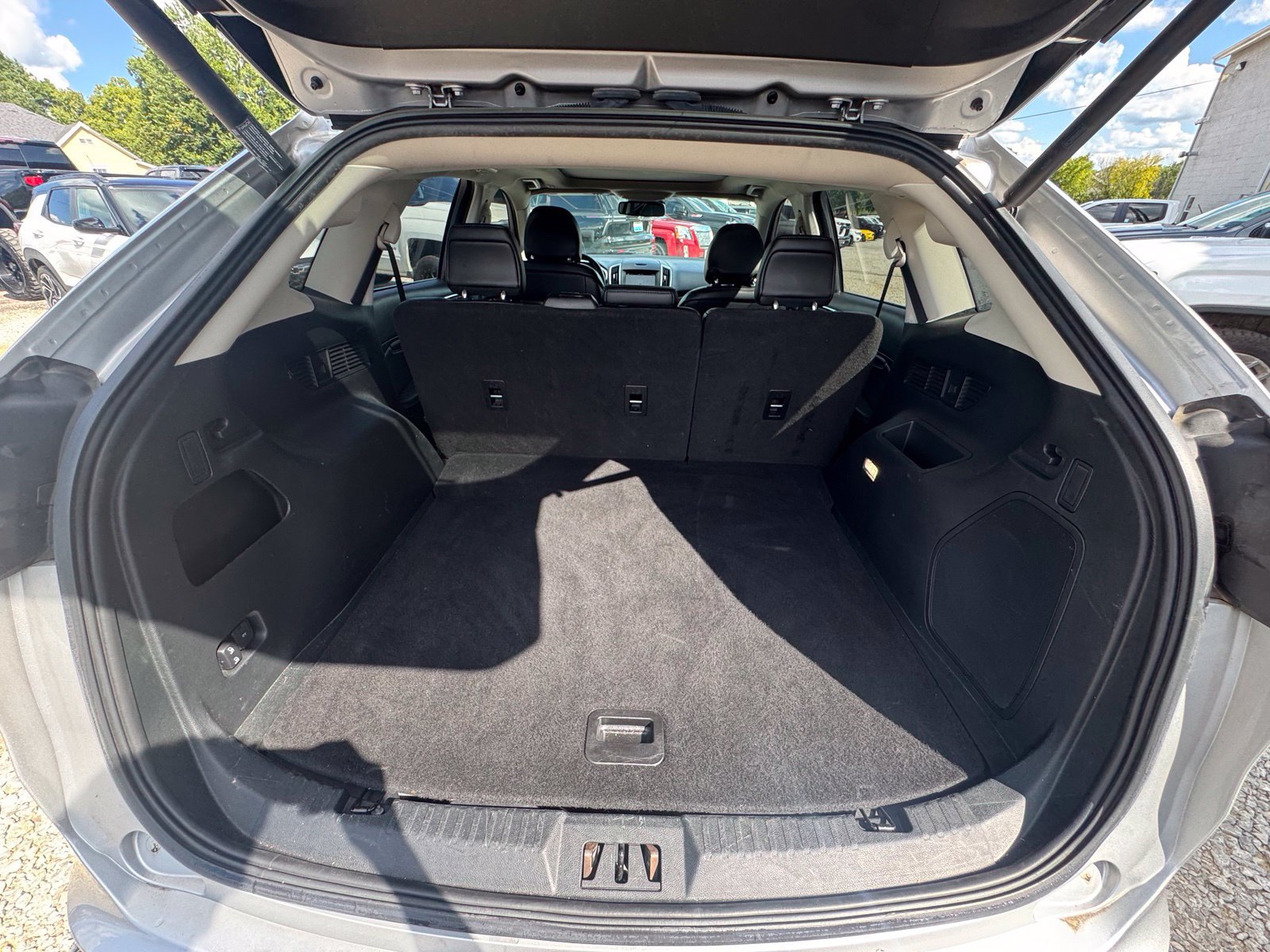 Used 2019 Ford Edge Titanium w/ Equipment Group 301A FWD image 25