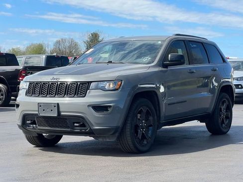 Used 2020 Jeep Grand Cherokee Laredo AWD/4WD image 44