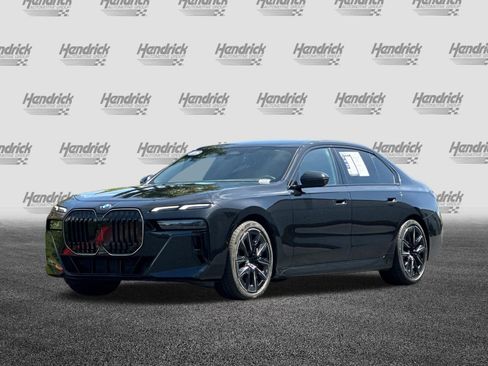 Used 2025 BMW 740i w/ Premium Package RWD image 9