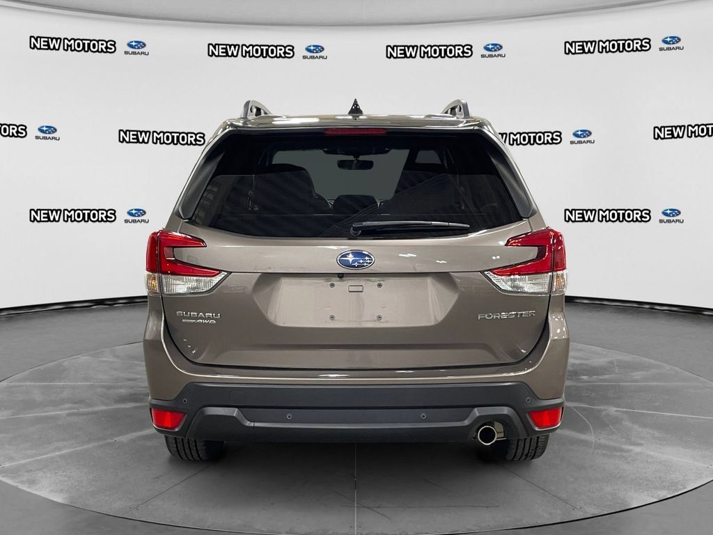 Used 2024 Subaru Forester Limited AWD/4WD image 4