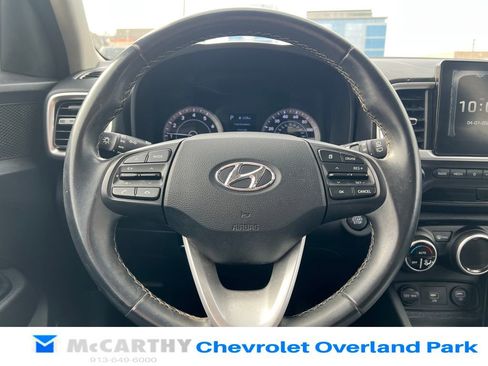 Used 2020 Hyundai Venue SEL w/ Convenience + Premium Package image 12