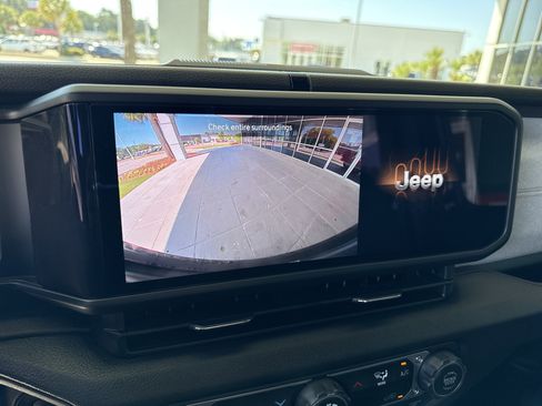 Used 2025 Jeep Wrangler Sport image 24